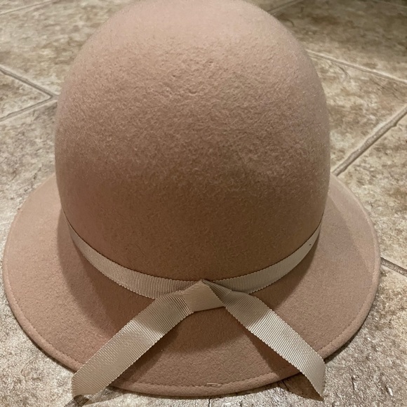 Madcaps‎ Women’s Brimmed Tan Wool Hat - Picture 2 of 7